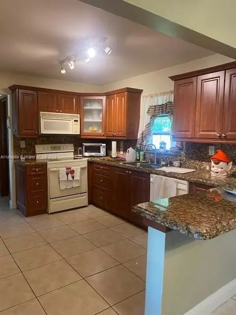 3403 E 2nd Ave, Hialeah, FL 33013 photo 3
