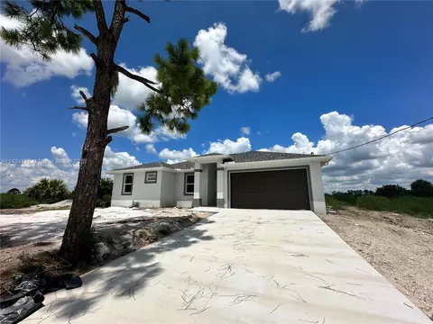 9015 SE Justice Cir, Labelle, FL 33935