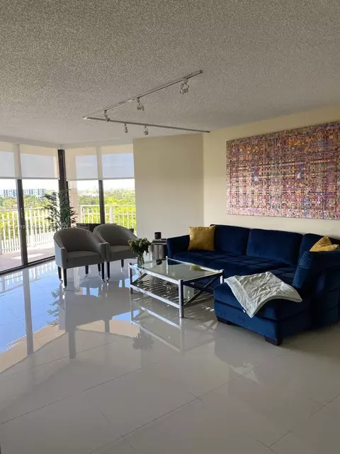 2000 Towerside Ter #909, Miami, FL 33138