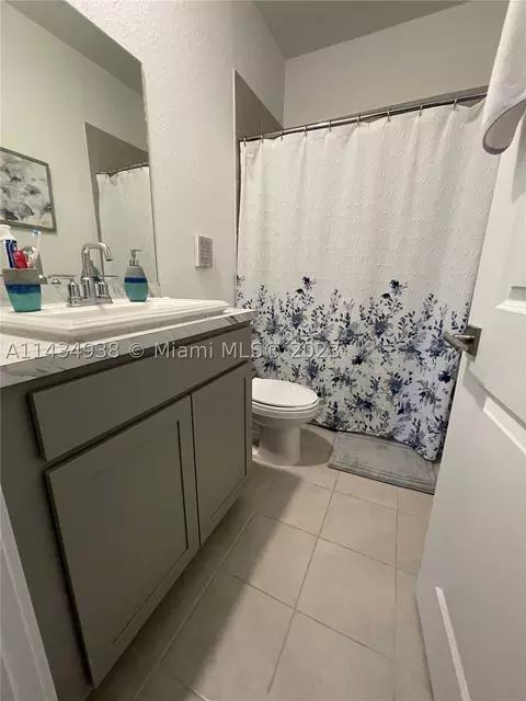 487 NE 4th Ln #487, Florida City, FL 33034