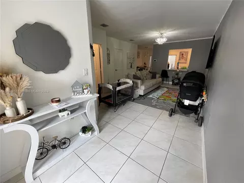 487 NE 4th Ln #487, Florida City, FL 33034