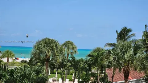 2457 Collins Ave #306, Miami Beach, FL 33140