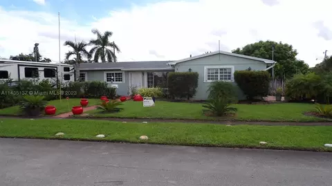 7750 NW 5th St, Pembroke Pines, FL 33024