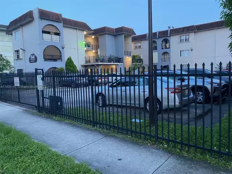 300 W 74th Pl #205, Hialeah, FL 33014