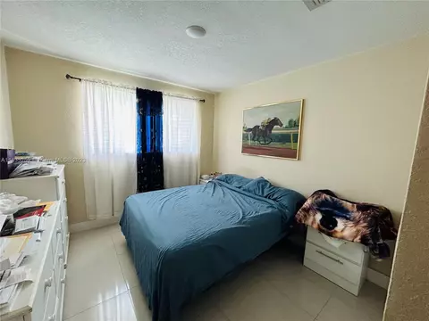635 W 72nd Pl, Hialeah, FL 33014 photo 12