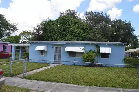 1617 NW 84th St, Miami, FL 33147