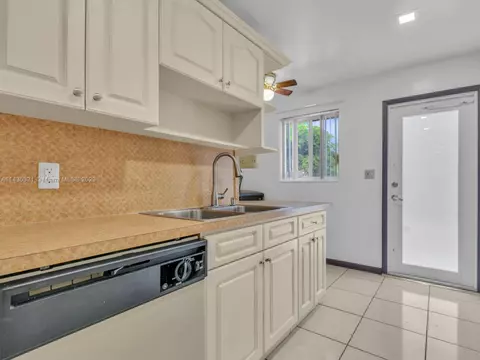 7299 W 18th Ave #NONE, Hialeah, FL 33014 photo 4