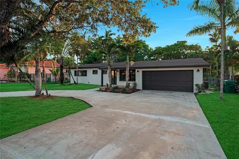 13636 NE Miami Ct, Miami, FL 33161