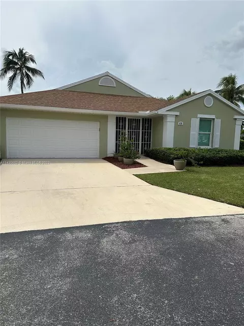 620 SE 27th Ln, Homestead, FL 33033
