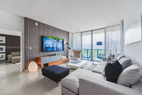 88 SW 7th St #3504, Miami, FL 33130