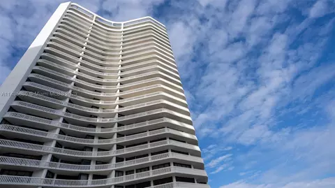 3000 Island Blvd #1401, Aventura, FL 33160