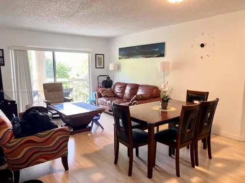 8290 Lake Dr #416, Doral, FL 33166