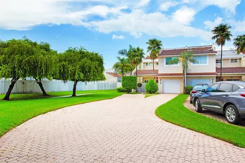 9779 NW 44th Ter, Doral, FL 33178