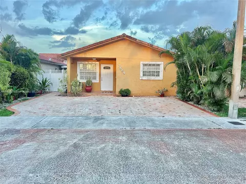 7559 W 29th Ln, Hialeah, FL 33018