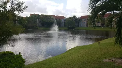 274 Sunshine Dr, Coconut Creek, FL 33066