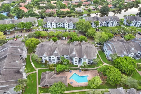 11241 W Atlantic Blvd #302, Coral Springs, FL 33071