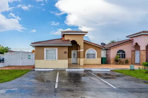 9202 NW 121st Ter #33, Hialeah Gardens, FL 33018