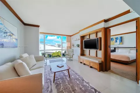6801 Collins Ave #402, Miami Beach, FL 33141