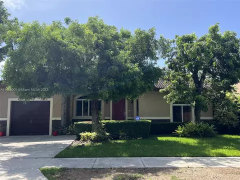 27059 SW 133rd Ct, Homestead, FL 33032