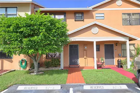370 NW 106th Ter #3, Pembroke Pines, FL 33026