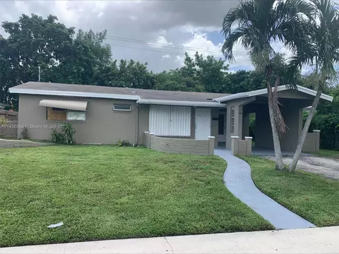 3428 NW 32nd St, Lauderdale Lakes, FL 33309