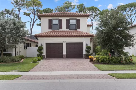 6012 Osprey Woods Ln, Greenacres, FL 33415