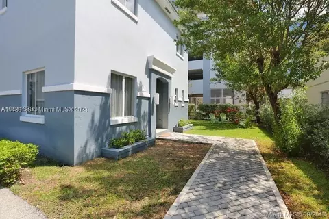 2736 SW 26th St #2736, Miami, FL 33133