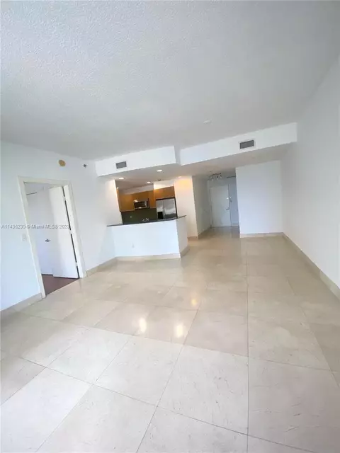 1060 E Brickell Ave #1705, Miami, FL 33131