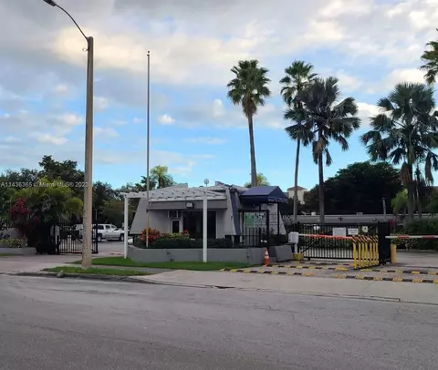 11050 SW 196th St #303, Cutler Bay, FL 33157