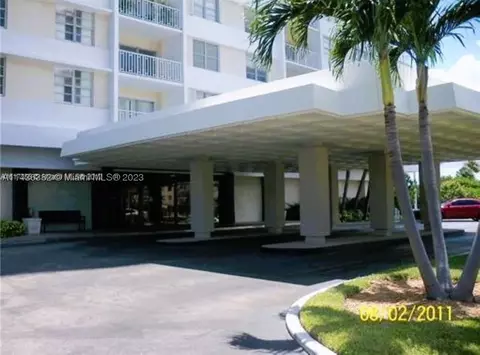 500 Bayview Dr #432, Sunny Isles Beach, FL 33160