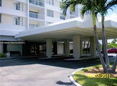 500 Bayview Dr #432, Sunny Isles Beach, FL 33160