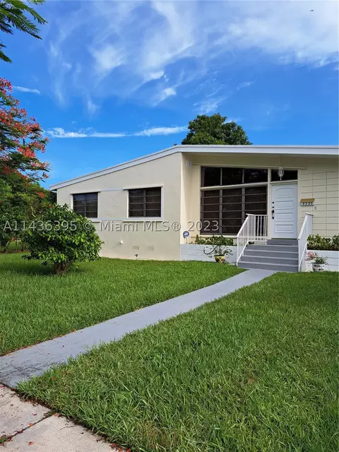 8220 SW 34th Ter, Miami, FL 33155