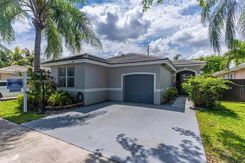 16070 SW 71st Ter, Miami, FL 33193