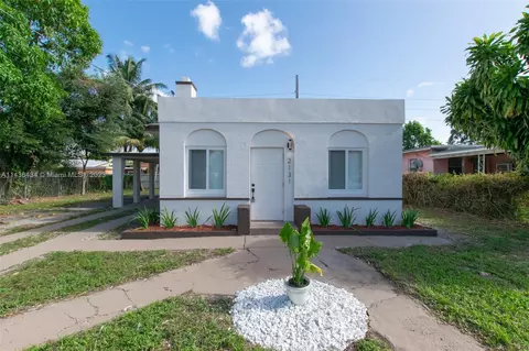 2131 NW 86th Ter, Miami, FL 33147