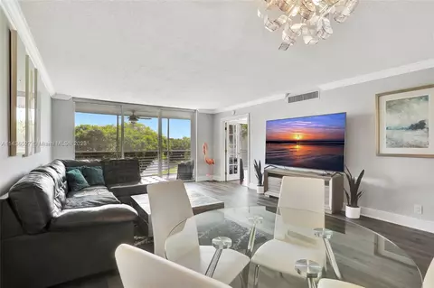 4020 W Palm Aire Dr #301, Pompano Beach, FL 33069