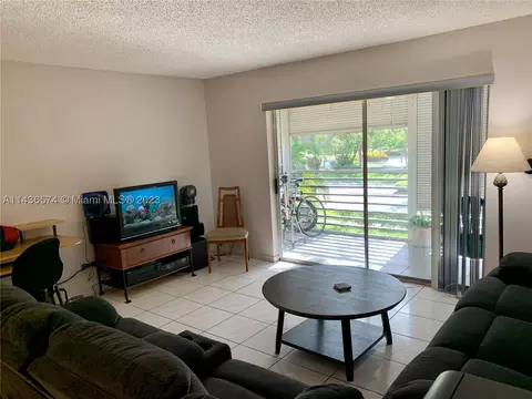8405 NW 61st St #D202, Tamarac, FL 33321
