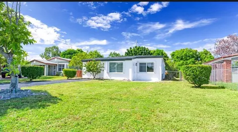 1545 NE 182nd St, North Miami Beach, FL 33162