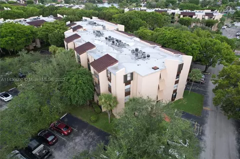 14201 N Kendall Dr #210D, Miami, FL 33186