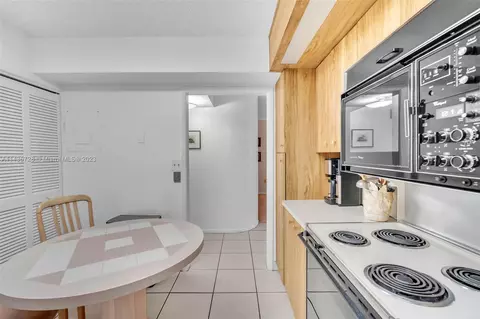 2808 N 46th Ave #E651, Hollywood, FL 33021 photo 9