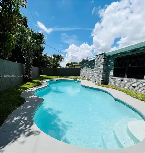 3962 NW 36th Way, Lauderdale Lakes, FL 33309