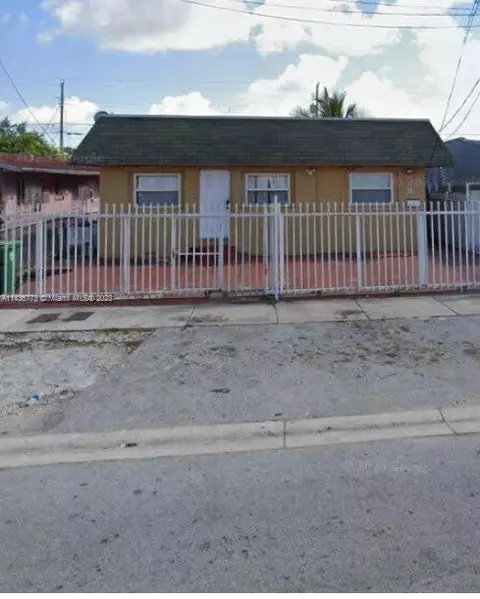 2715 NW 22nd Ct, Miami, FL 33142