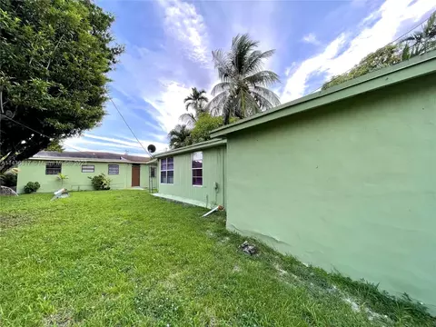 451 SE 6th St, Hialeah, FL 33010 photo 11
