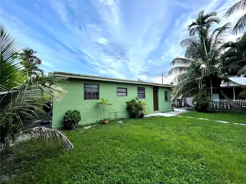 451 SE 6th St, Hialeah, FL 33010 photo 6