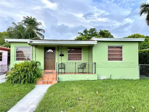 451 SE 6th St, Hialeah, FL 33010 photo 2
