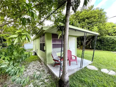451 SE 6th St, Hialeah, FL 33010 photo 12