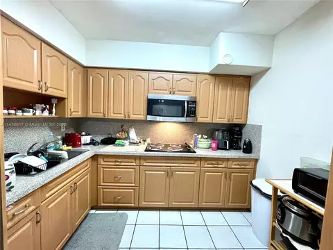 451 SE 6th St, Hialeah, FL 33010 photo 27