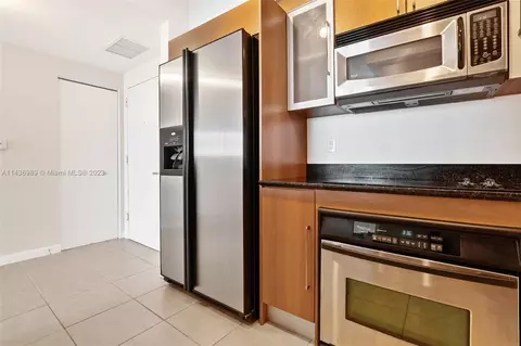 325 S Biscayne Blvd #3924, Miami, FL 33131 photo 16