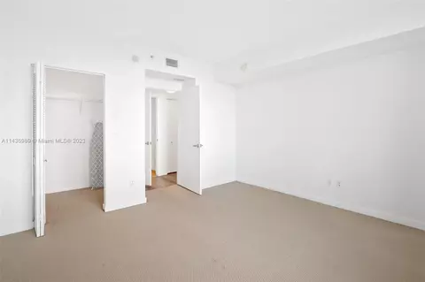 325 S Biscayne Blvd #3924, Miami, FL 33131 photo 19