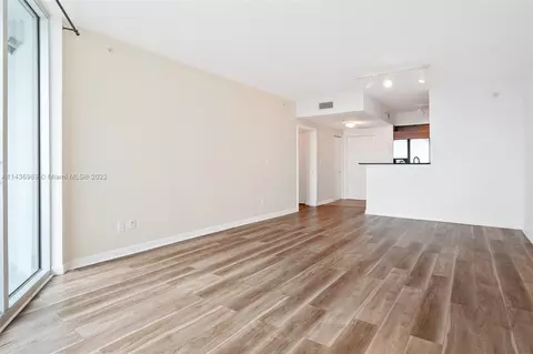 325 S Biscayne Blvd #3924, Miami, FL 33131 photo 11