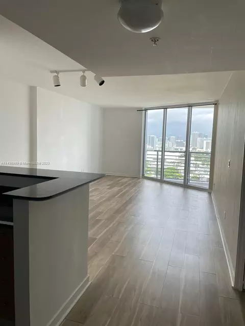 325 S Biscayne Blvd #3924, Miami, FL 33131 photo 6